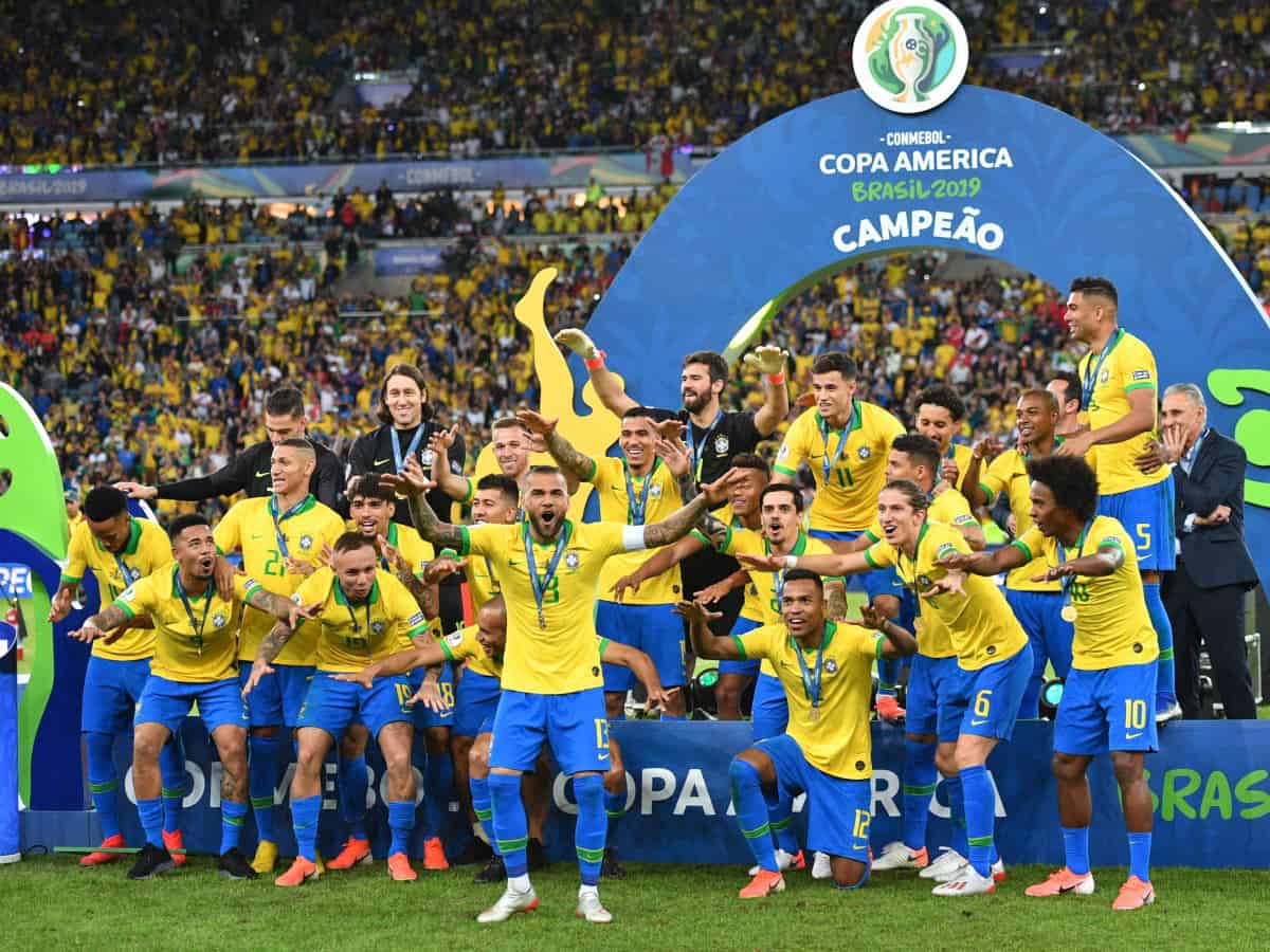 Brazil, chủ nhà mới của Copa America 2021